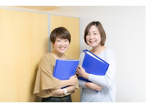 株式会社システムパートナー ITサポート事務／在宅有／賞与年3回／平均年収450万円以上