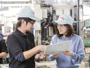 神星工業株式会社 倉庫スタッフ／賞与4カ月／年休121日／定着率9割／未経験可