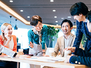 株式会社ＦＭサポート２１(株式会社ヒガシホールディングスのグループ会社) イベントの運営サポート・フィットネスジムの受付／年休124日