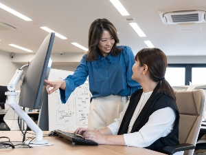 株式会社サンプランソフト(株式会社テスクグループ) 自社貿易管理システムのエンジニア／第2新卒・未経験歓迎