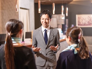 医療法人大阪桜十字(桜十字グループ) クリニック事務長／賞与年3回／土日祝休／駅直結／医療費補助有