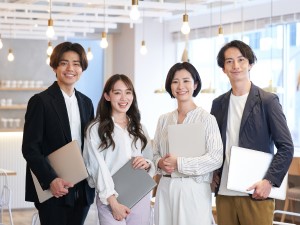 長手ホールディングス株式会社 経理職／管理職候補／年間休日124日／土日祝休／残業ほぼなし