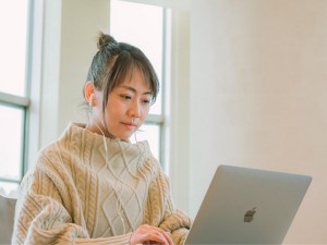 株式会社キャスター【グロース市場】 経理労務プロジェクト推進スタッフ／年休125日／フルリモート