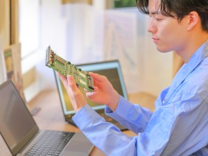 株式会社伸光製作所(住友金属鉱山グループ) プリント配線板の技術職／本社勤務／研修充実／経験不問