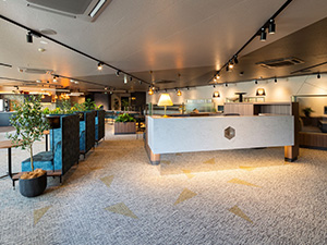 コクヨアンドパートナーズ株式会社(コクヨグループ) コワーキングスペースの受付・事務／残業少なめ／土日祝休み