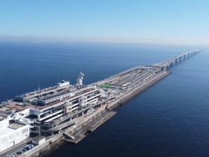 東京湾横断道路株式会社 人事労務・法務情シス／面接交通費支給／賞与支給実績4カ月分超