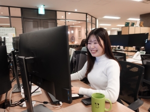 有限会社SANYO Logistics（サンヨウロジスティックス）Difsol人財事業部 事務／年休125日／面接1回／残業０／平均28歳／在宅勤務有