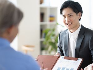 株式会社ライフケア(ライフケアグループ) 入居相談員（福祉施設のPR・営業）月給30万円以上／転勤なし