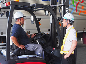 鴻池運輸株式会社【プライム市場】(KONOIKEグループ) 倉庫スタッフ／全員面接／学歴不問／転勤なし／賞与年2回
