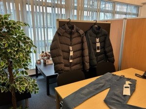 ユアサ株式会社 アパレル製品の生産管理／英語が活かせる／土日祝休／家賃補助有