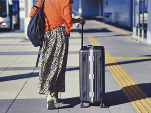 株式会社東横イン（東横INN中部国際空港） フロント業務／未経験OK／年間休日169日以上／空港手当あり