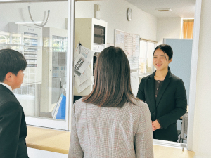 学校法人開智学園 学校職員／業界未経験歓迎／賞与実績年5.8カ月／住宅手当