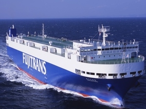 泉汽船株式会社 内航船の海工務監督／年休121日／土日祝休／月給33万円