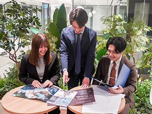 株式会社プレイス＆アビリティ 商品企画・開発職／未経験OK／月28.5万～／年休125日～