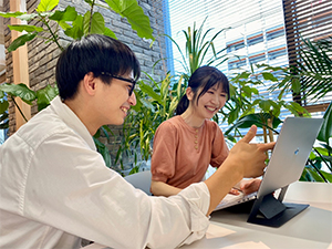 株式会社オモヤ Web販促企画＆プロモーション戦略／年休120日／賞与4ヶ月