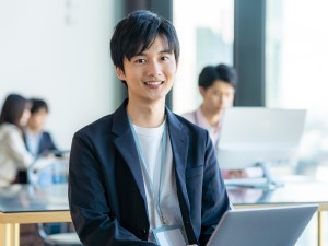 株式会社タイム・エージェント 交通量調査の管理／年休123日以上／月給25万円以上