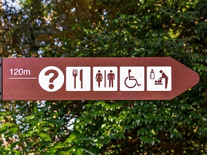 株式会社アール工房 看板制作ディレクター／未経験歓迎／土日祝休み／年休120日