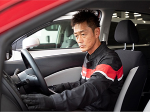 株式会社日産ユーズドカーセンター オークション運営スタッフ／土日休み／体力に自信のある方大歓迎