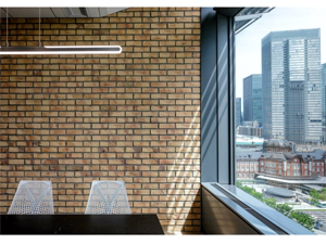 ココマイスター株式会社 アパレルの生産管理／未経験歓迎／土日祝休／年休125日以上