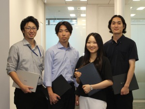 株式会社アクシス【スタンダード市場】 ITエンジニア／上流工程にも挑戦／入社祝金50万円／在宅6割