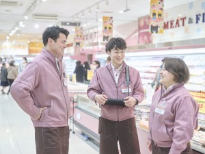 クックマート株式会社 店舗総合職／賞与4カ月分／年3回の3連休制度／裁量大きく活躍