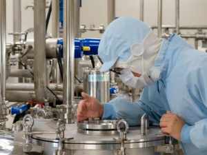 磐田化学工業株式会社 食品素材の製造／未経験歓迎／賞与年4.8カ月分／年休125日