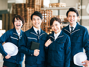 石塚物流サービス株式会社 作業スタッフ／月給30万～／福利厚生充実／賞与4ヵ月分