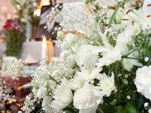 株式会社アイルワン 葬祭セレモニースタッフ／未経験歓迎／車通勤可／週休2日制