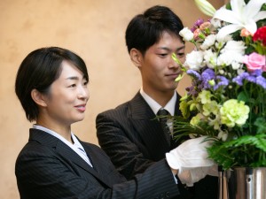 株式会社加納（加納会館） 未経験歓迎／人によりそう葬祭プランナー／残業少／賞与5ヶ月分