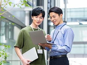 株式会社ＨＴ‐Ｓｏｌｕｔｉｏｎｓ ITエンジニア／実働7.5時間／年休126日／原則定時退社