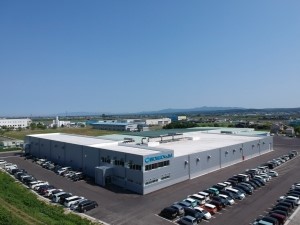 株式会社エノモト【スタンダード市場】 メッキ技術職／残業月12時間／年休123日／定着率98.4%