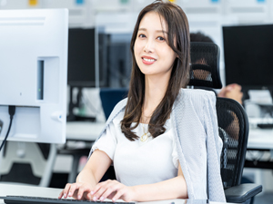 ＡＬＳＯＫ‐ＴＷ東日本株式会社 経理職／東京本社勤務／土日祝日休み／賞与年2回／福利厚生充実