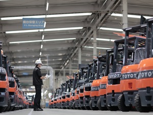 株式会社豊田自動織機【プライム市場】 機械設計／世界シェアNo.1製品／福利厚生・研修充実／土日休