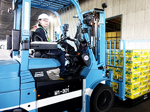 名静企業株式会社 リフト・資材供給│単純作業からスタート│免許支援あり│土日休