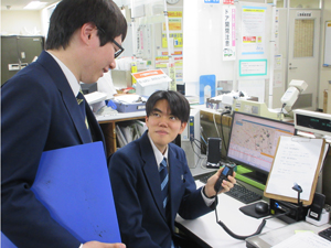 国際興業株式会社 運行管理／未経験歓迎／年休120日／残業少／年収420万円～
