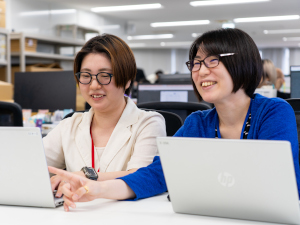 株式会社Ａ３ 営業事務スタッフ／未経験歓迎／売上増の成長企業／年休124日