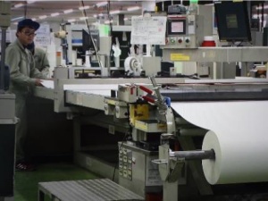 三ツ星ベルトコンベヤ株式会社(三ツ星ベルト株式会社100％出資会社) 製造スタッフ／年間休日124日／学歴不問／賞与3.5カ月分