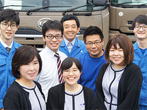 北港運輸株式会社 物流系総合職（未経験歓迎／マイカー通勤OK／賞与年2回）