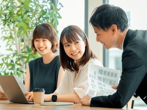 有限会社山田貿易 アパレル専門商社の総合職（生産管理・事務）／年休125日以上