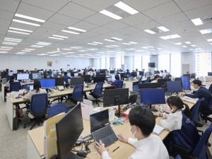 日本ハムビジネスアソシエ株式会社(ニッポンハムグループ) 経理財務／年休126日／リモートOK／フレックス／服装自由