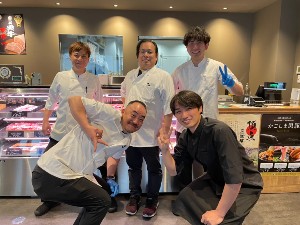 株式会社バクロ 未経験歓迎の店舗スタッフ／月給28万円以上／年休144日も可