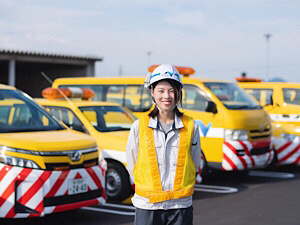 西日本高速道路エンジニアリング四国株式会社(NEXCO西日本グループ) 高速道路設備の保守・点検／賞与5.3カ月／年休122日