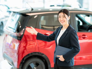 日産神奈川販売株式会社 新車・中古車の販売スタッフ／未経験歓迎／転勤無／年休119日