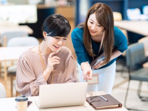 株式会社アライド・システム サロンを支えるカスタマーサポート／土日祝休