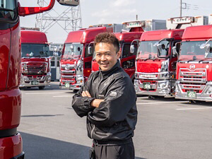 株式会社福嶋商事 大型ドライバー／月給40万円～／手当各種／転勤なし／面接1回