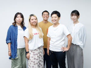 株式会社土屋 応募者全員面接／介護スタッフ／未経験歓迎／月収50万円以上可