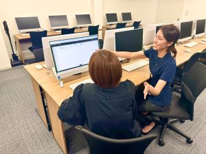 株式会社リバーノ 職業指導員／未経験OK／基本土日休／賞与年2回／昼食代補助有