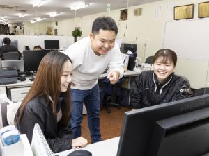 株式会社丸金 社内SE／未経験歓迎／残業少／月給25万円～／原則土日祝休み