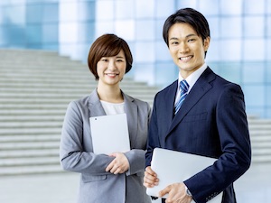 株式会社イノベーショントラスト 不動産賃料の調査・分析／年収500万円超／フレックスタイム制