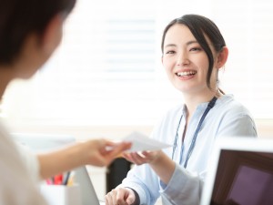株式会社佐藤産業 営業事務／未経験歓迎／年間休日120日／残業月10h以内